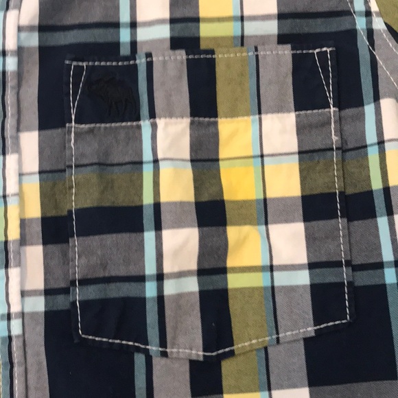 Abercrombie Men Muscle Large Button down - Picture 3 of 4